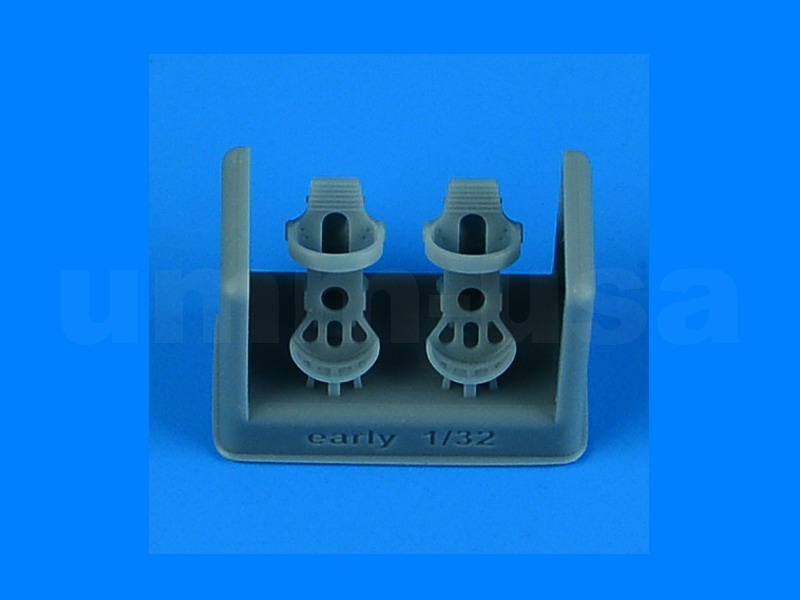 QB32334 German Luftwaffe WWII pedals - early version 1/32